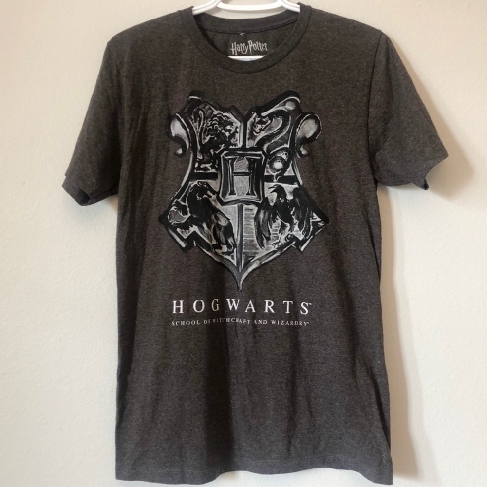 Harry Potter Hogwarts School Crest Grey T Shirt